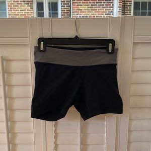 Champion black Gray dance / yoga /bike/ athletic spandex shorts Sz small